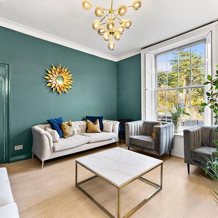 Deluxe 5 Bed In Central Whitby - Parking - Hot Tub 외부 사진