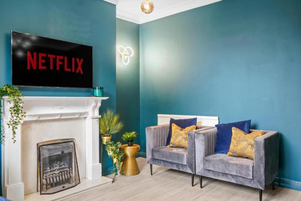 Deluxe 5 Bed In Central Whitby - Parking - Hot Tub 외부 사진