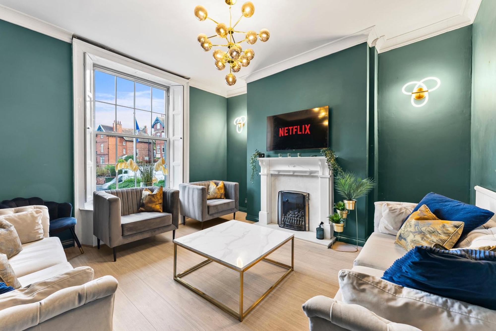 Deluxe 5 Bed In Central Whitby - Parking - Hot Tub 외부 사진