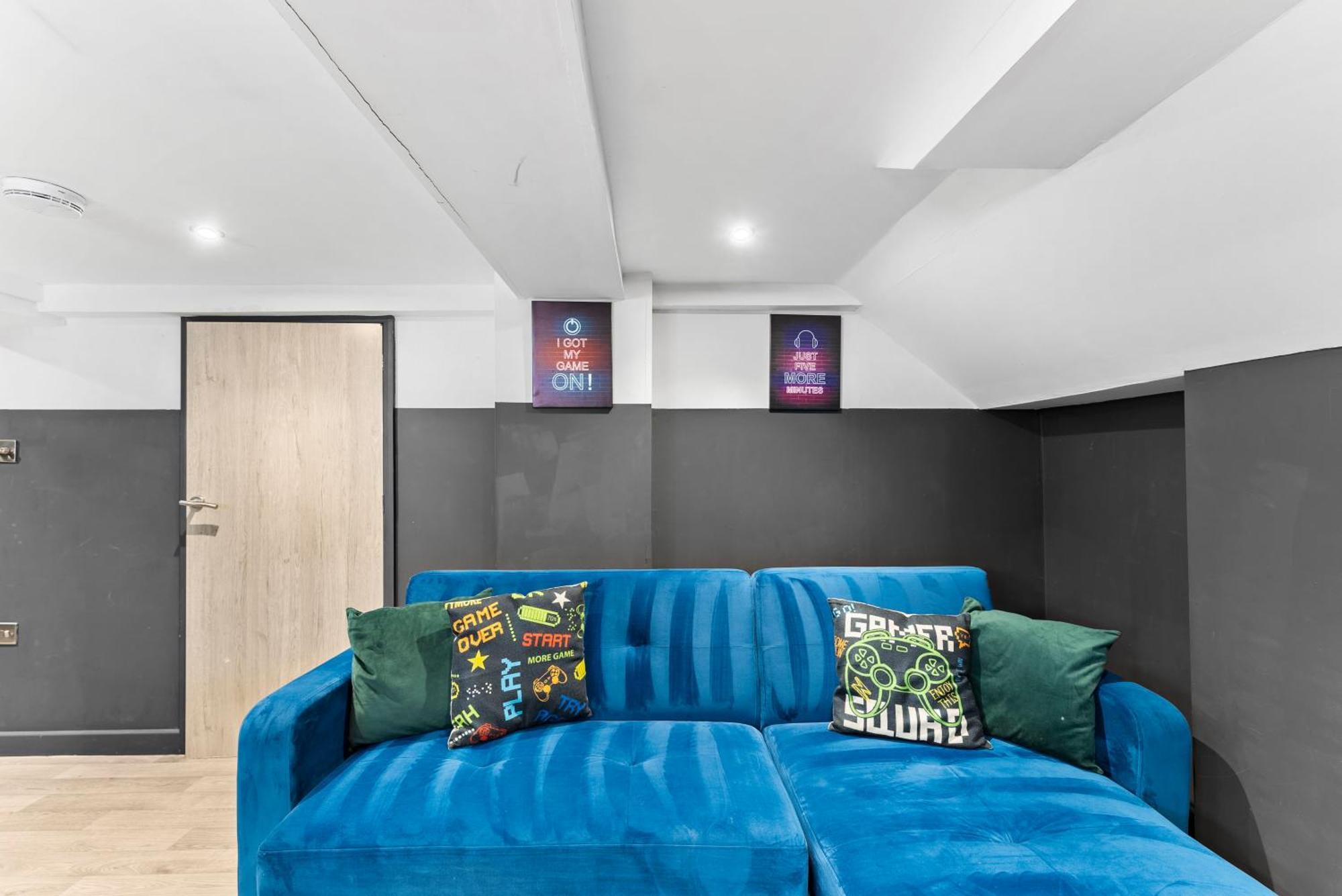 Deluxe 5 Bed In Central Whitby - Parking - Hot Tub 외부 사진